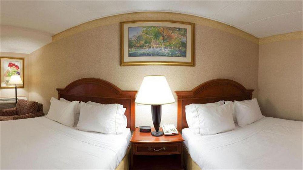 La Quinta Inn & Suites By Wyndham ספרינגפילד מראה חיצוני תמונה