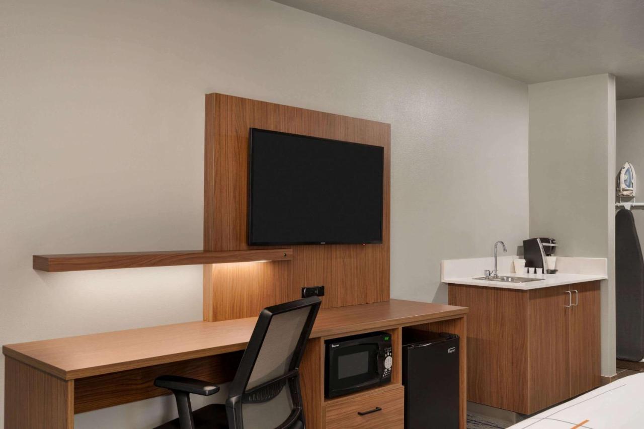 La Quinta Inn & Suites By Wyndham ספרינגפילד מראה חיצוני תמונה