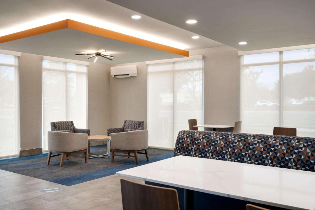 La Quinta Inn & Suites By Wyndham ספרינגפילד מראה חיצוני תמונה